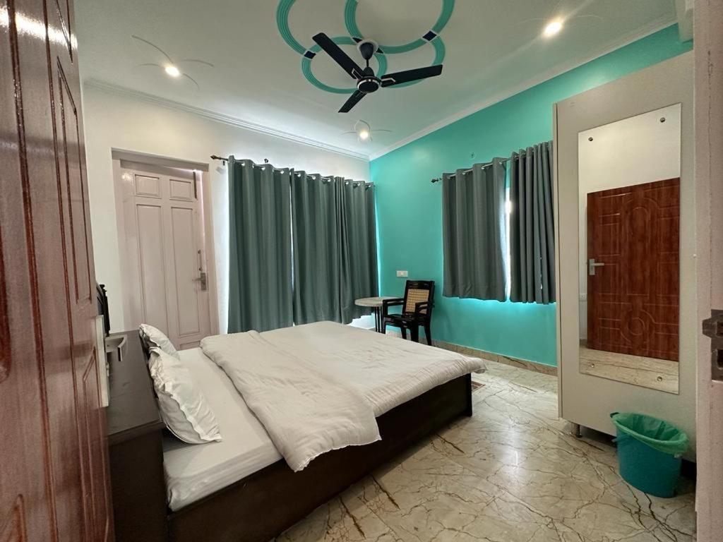 Hotel Goludev Valley View ナイニタール エクステリア 写真