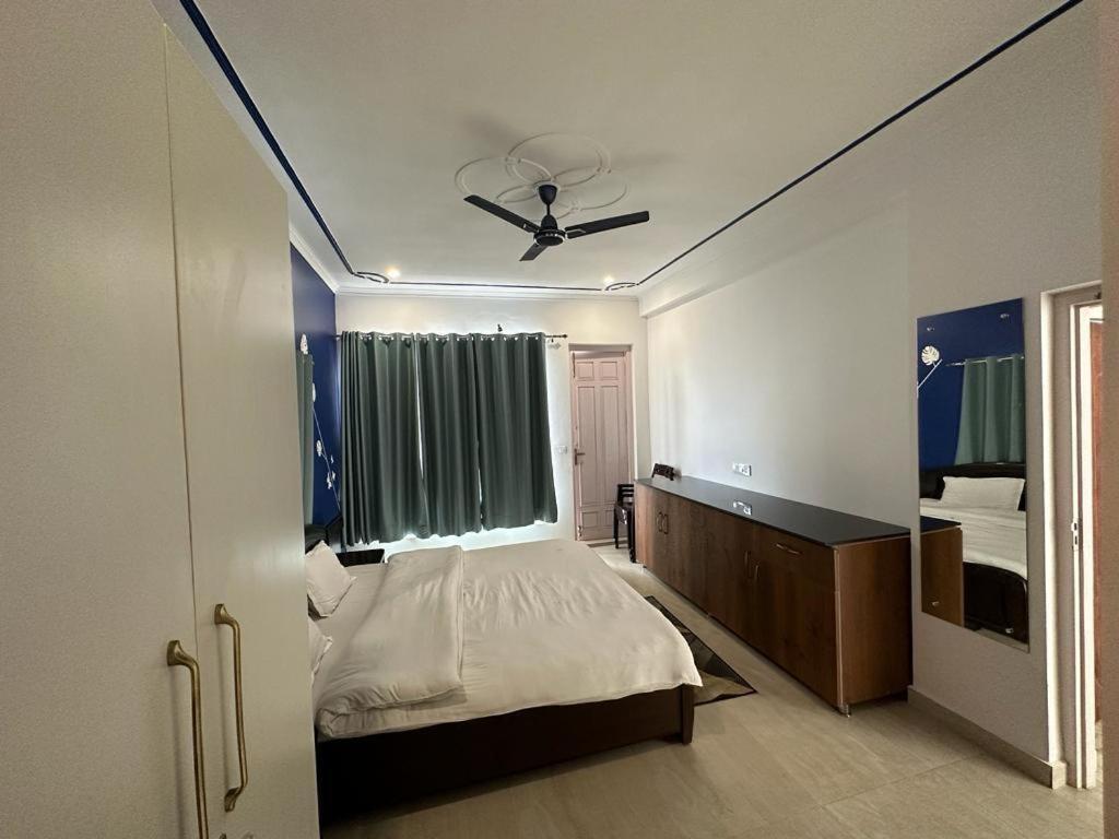Hotel Goludev Valley View ナイニタール エクステリア 写真