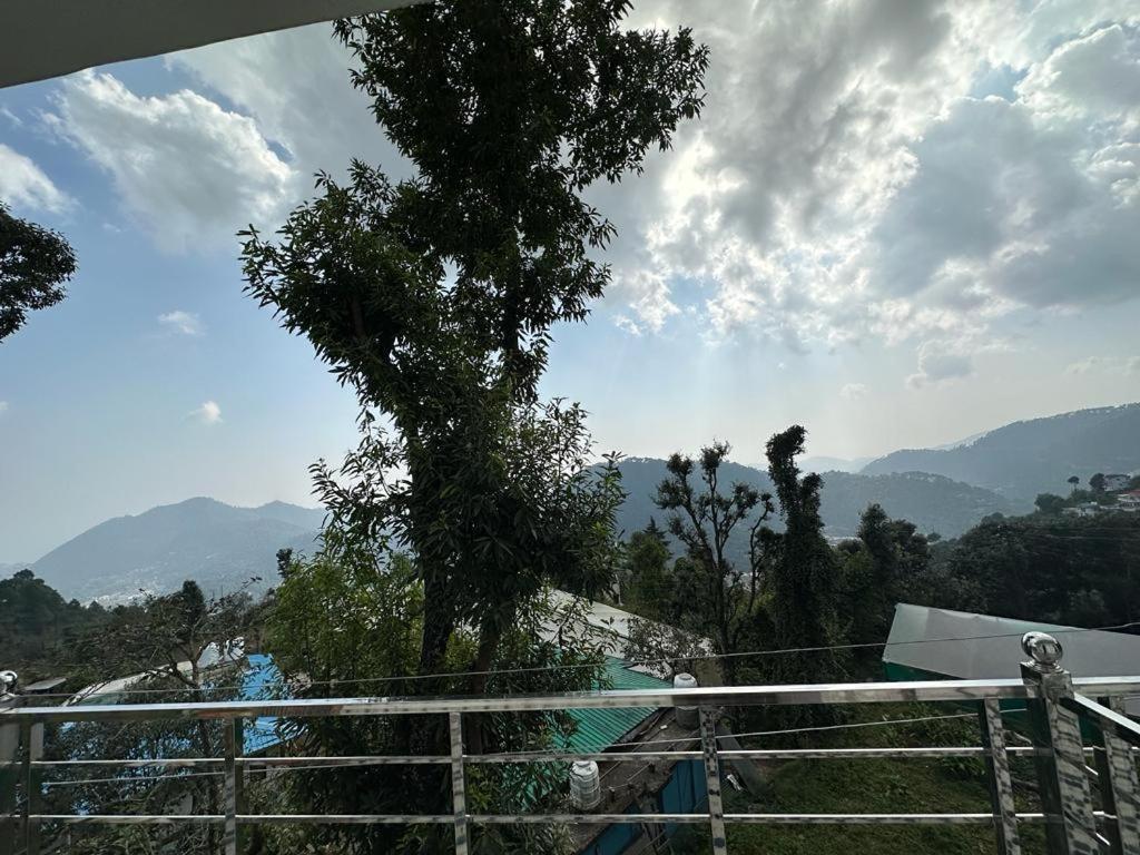 Hotel Goludev Valley View ナイニタール エクステリア 写真